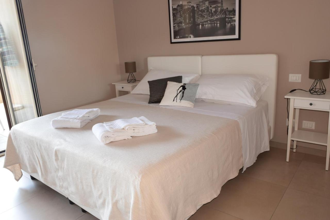Casa Vacanze Lombardo Santa Teresa di Riva Kültér fotó