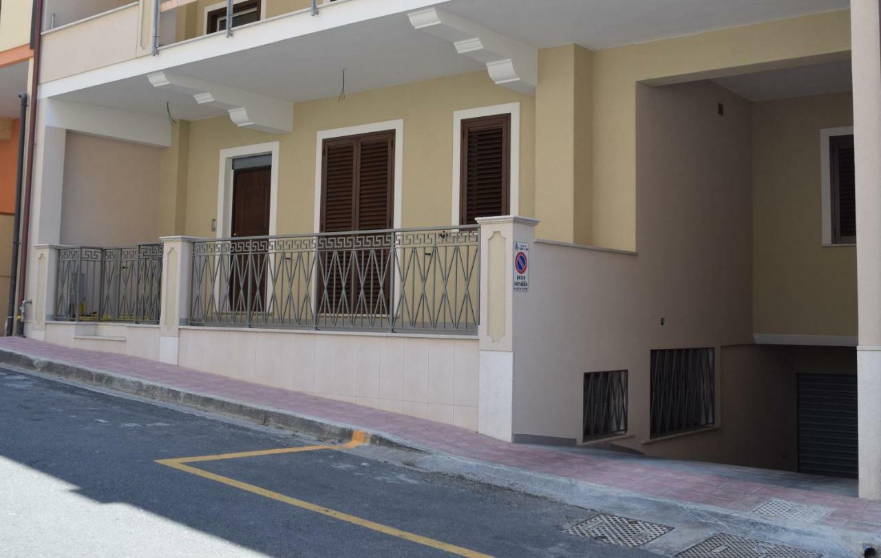Casa Vacanze Lombardo Santa Teresa di Riva Kültér fotó